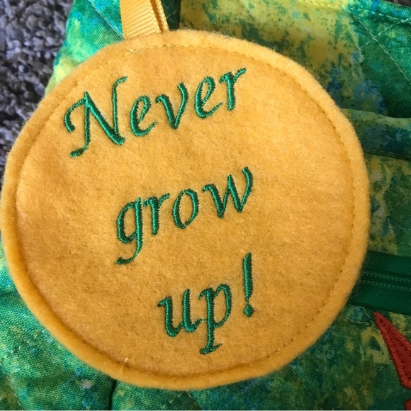 Quilted Peter Pan crossbody shoulder handbag purse Disney - Picture 3 of 9